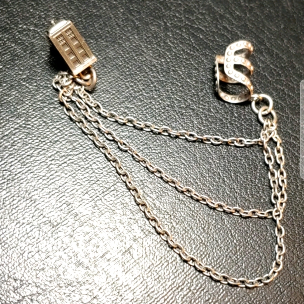 Dr. Who Tardis Dual Earring & Ear Cuff